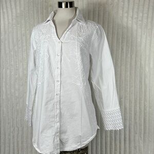 Soft surroundings white floral embroidered crochet lace trim button down shirt L